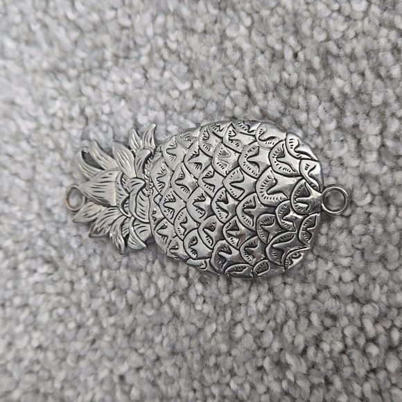 Accessories - Pineapple Charm
